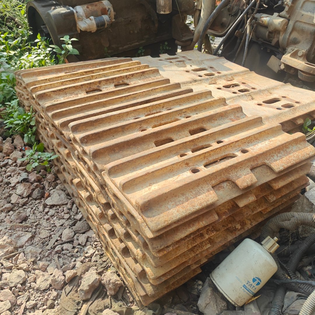 Used Track Shoe / Chain plates