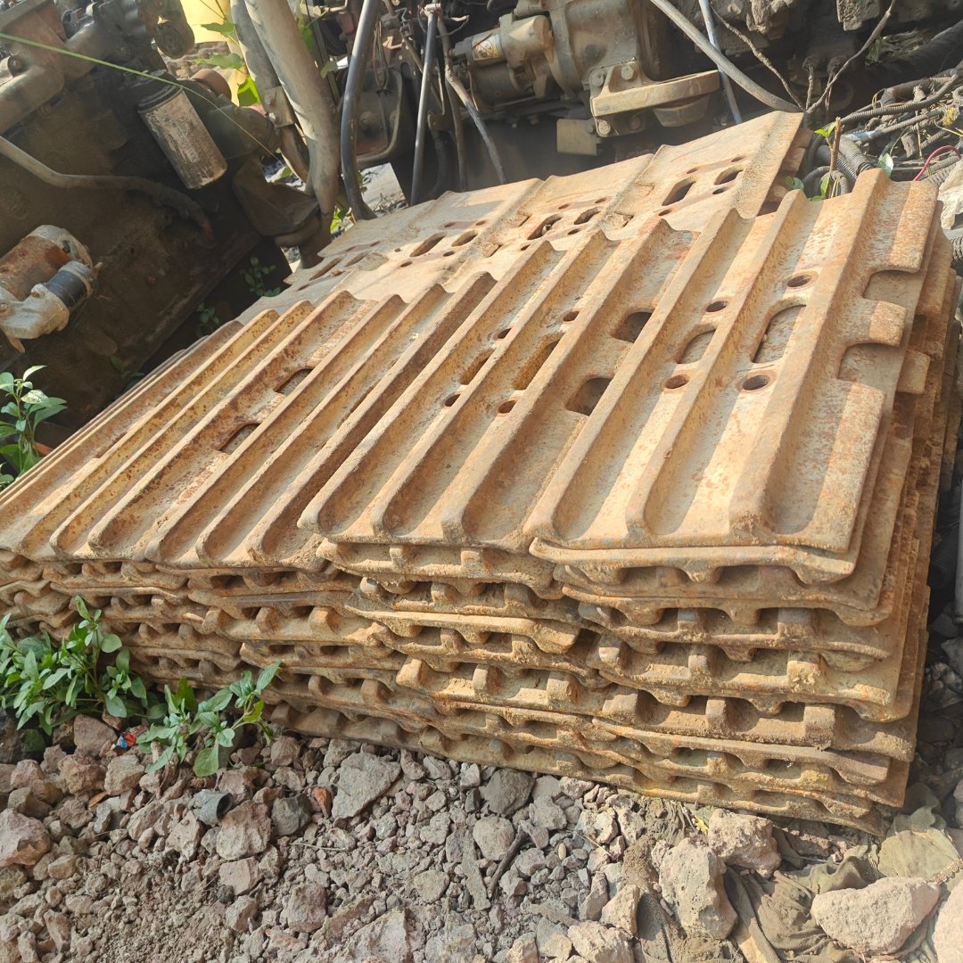 Used Track Shoe / Chain plates