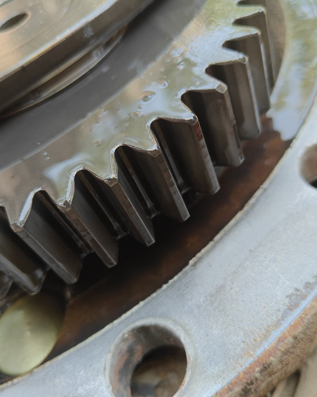 CAT 320 Final Drive/Track motor
