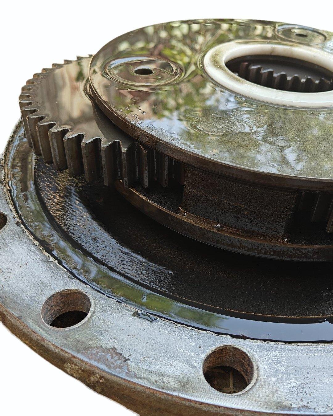 CAT 320 Final Drive/Track motor