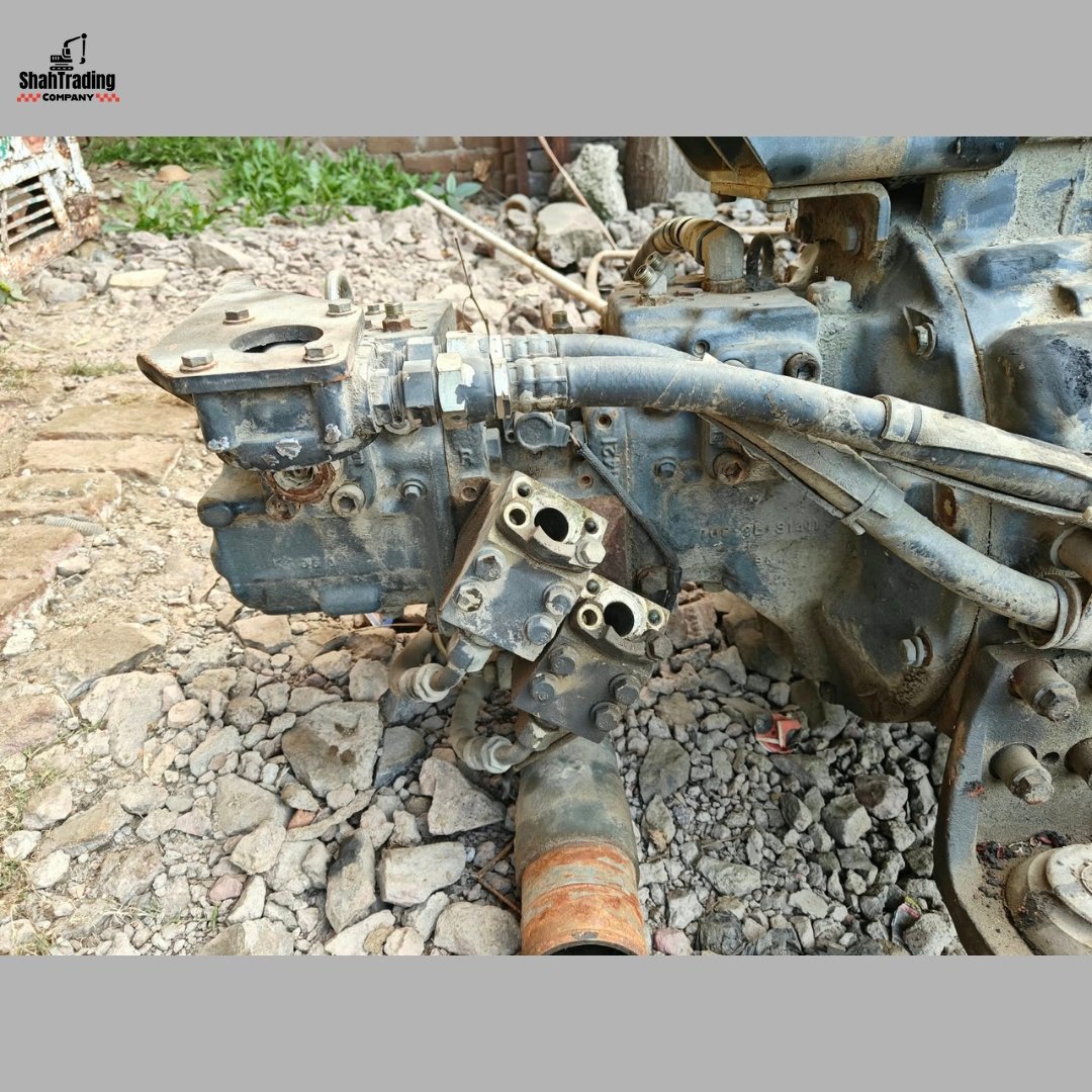 Komatsu PC200 Engine